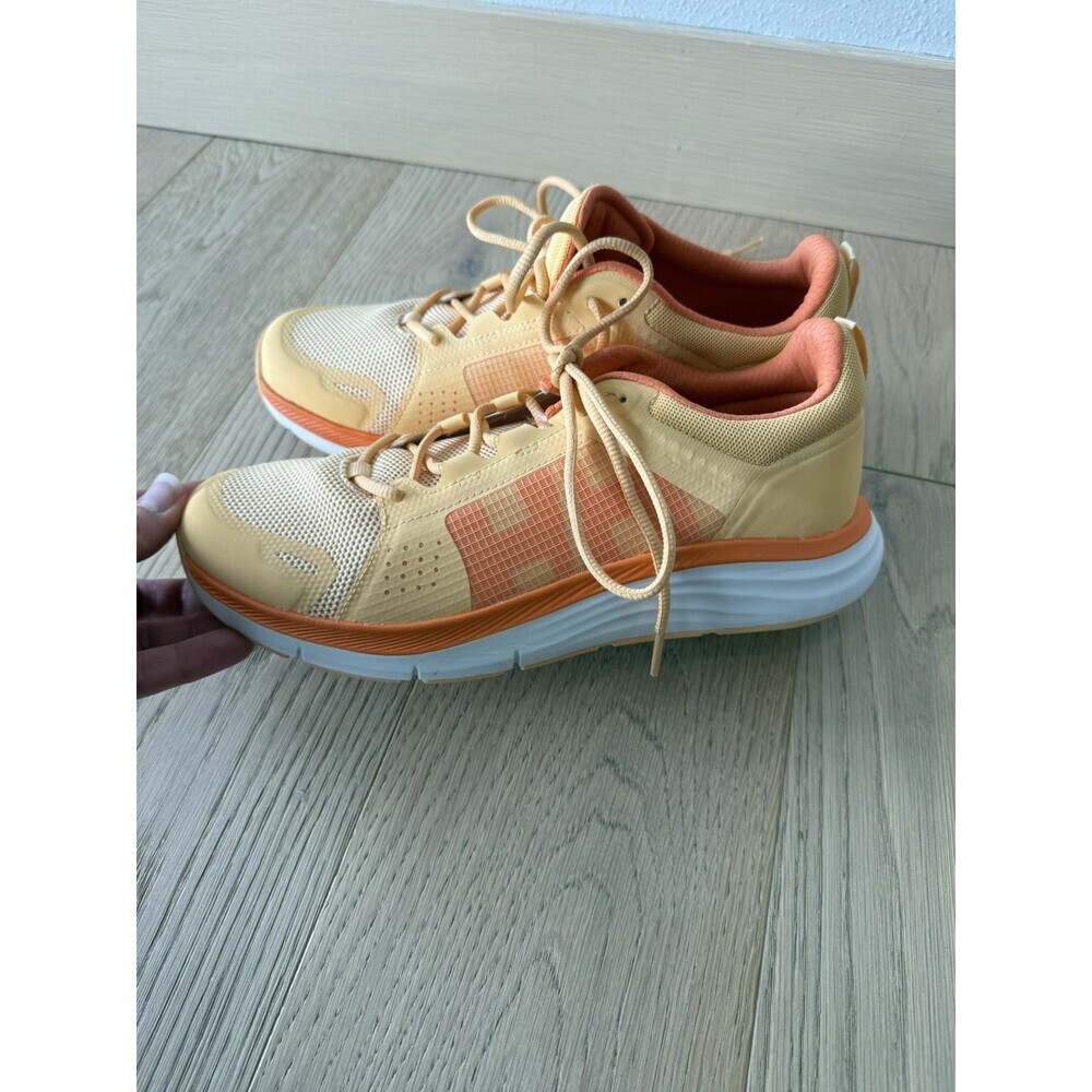 $130 Helly Hansen Ahigo Womens 9 Orange Sneakers Shoes Lace Up Workout Hiking - Picture 3 of 7